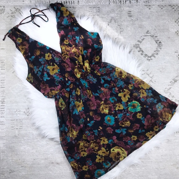 Forever 21 Dresses & Skirts - Forever 21 Blouson Floral V Neck Dress